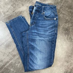 American Eagle Tomgirl Crop Jeans